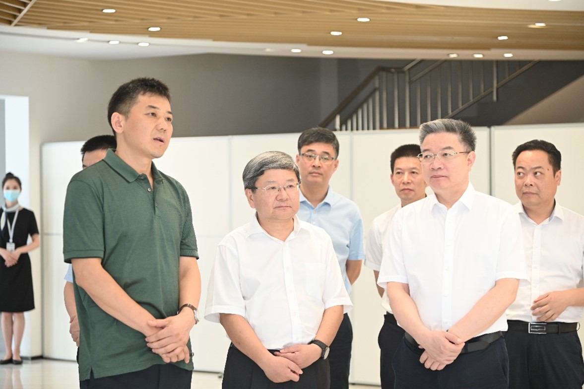 余姚市委书记傅贵荣一行莅临宁波888集团游戏入口生物调研园区建设